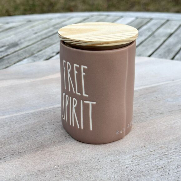 Rae Dunn Candle FREE SPIRIT Palm Dessert 8.7oz Etched Ceramic Jar NEW Khaki Cute - Picture 5 of 11